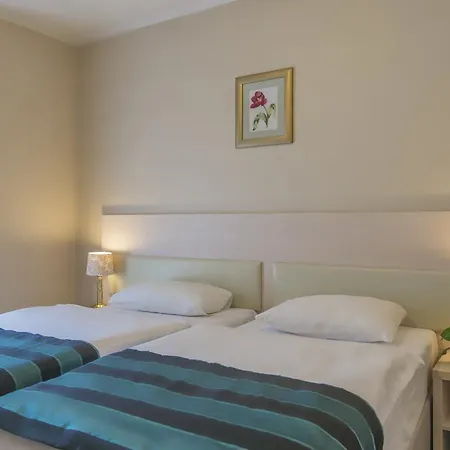 B&B Angela 3*